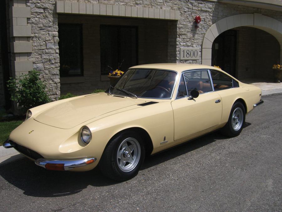  Ferrari 365 GT 2+2 Coupe 1970 года  (фото 1 из 6)